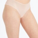 Fabletics areia 420HR2835 cueca clássica de toque fino mulheres