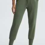 Fabletics cereja clássica/prata reflexiva 420HR143 go-to jogger cônico mulheres
