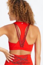 Fabletics cereja elétrica/mini leopardo cereja elétrica 420HR1785 boost sutiã esportivo de médio impacto 120 mulheres - Image 3
