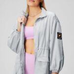 Fabletics cinza mineral/branco clássico 420HR2761 parka utilitária mulheres