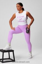 Fabletics clássico branco/gráfico 420HR2168 tanque muscular do dia internacional mulheres - Image 3