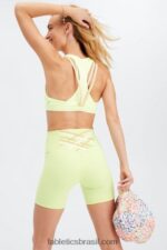 Fabletics creme de limão/multi 420HR1797 boost sutiã esportivo de médio impacto 123 mulheres - Image 4