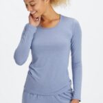 Fabletics jeans desbotado 420HR2639 camiseta manga longa restoreknit mulheres