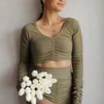 Fabletics logo cinza urze escuro/branco 420HR398 short franzido cintura alta sem costura mulheres