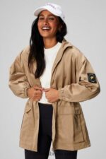 Fabletics madeira bege/branco clássico 420HR2764 parka utilitária mulheres