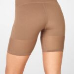 Fabletics marinho profundo/logotipo reflexivo 420HR586 short cintura alta em malha esculpida mulheres