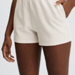 Fabletics pontos de safári verde grama/preto 420HR429 bermuda slim go-to mulheres