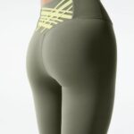 Fabletics verde ardósia/creme de limão 420HR925 boost powerhold cintura alta 7/8 legging 72 mulheres
