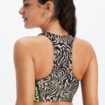 Fabletics zebra marmorizada/iluminador chita ondulada 420HR1746 sutiã esportivo de médio impacto em movimento 113 mulheres